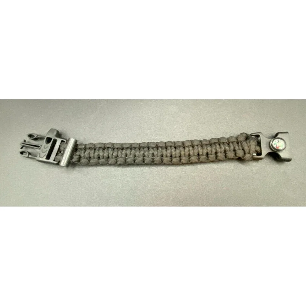 Paracord Bracelet With Compass